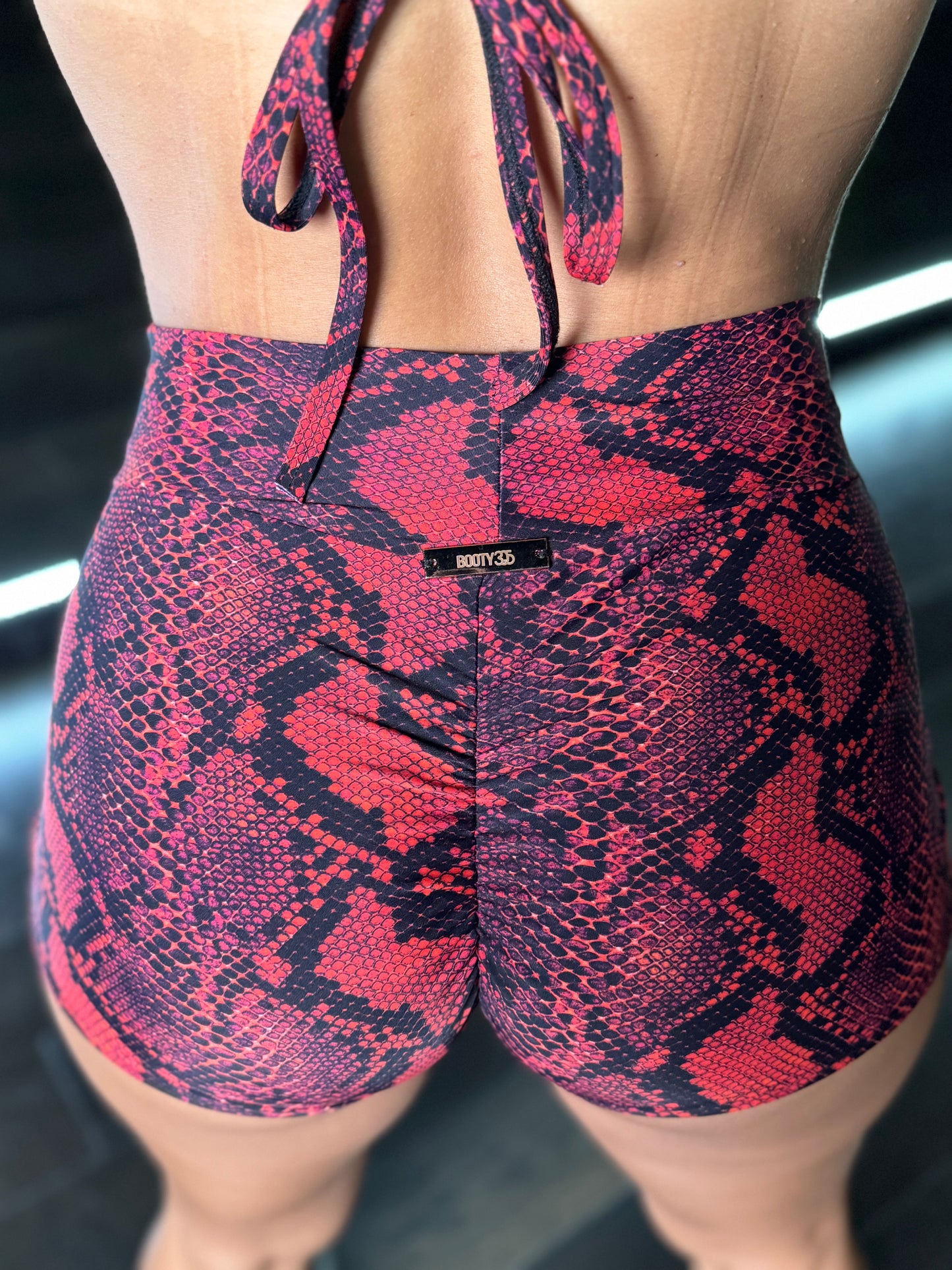 Diva Red Snake